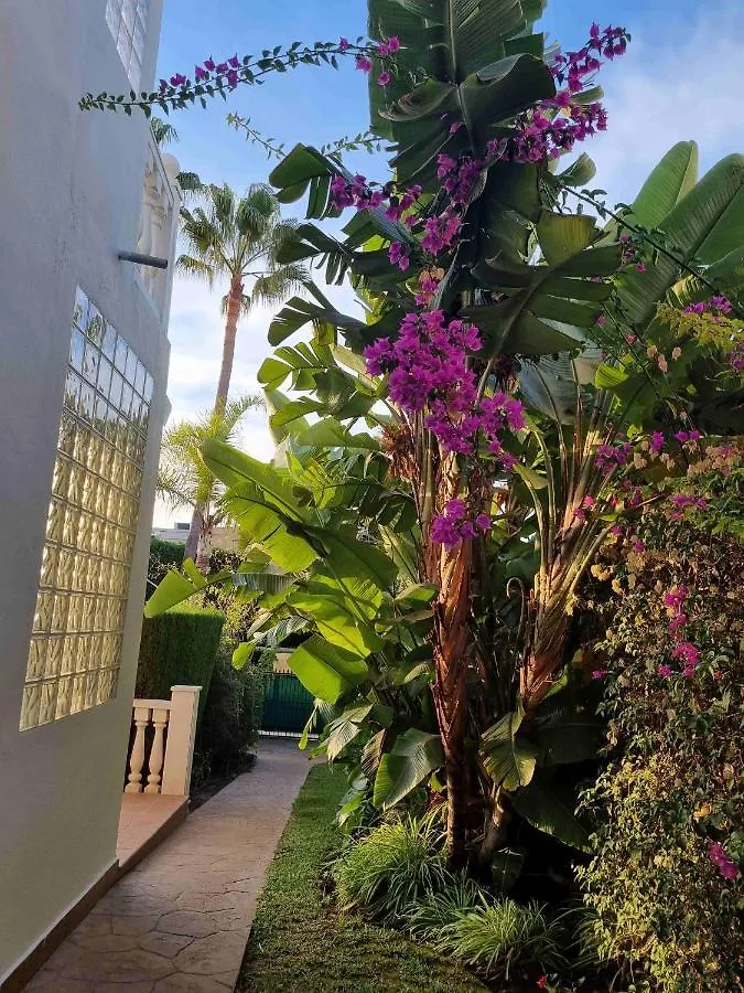 Town-House-Style Villa - On The Golden Mile Marbella