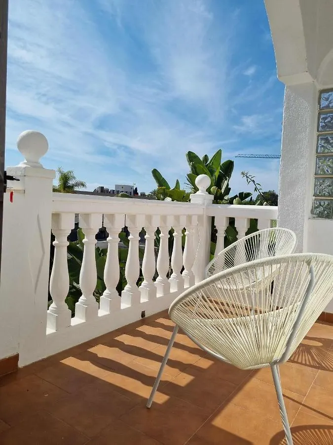 Town-House-Style Villa - On The Golden Mile Marbella Holiday home
